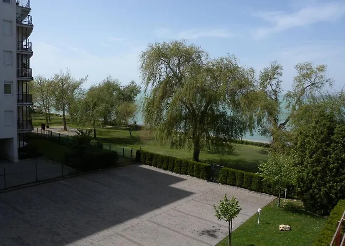 In - Balaton 19933 アパート *